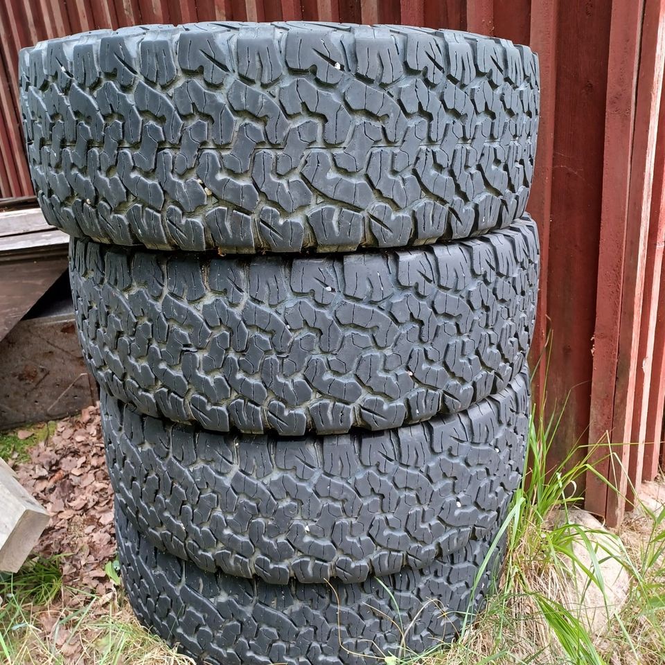 Myydään maastorenkaat BFgoodrich