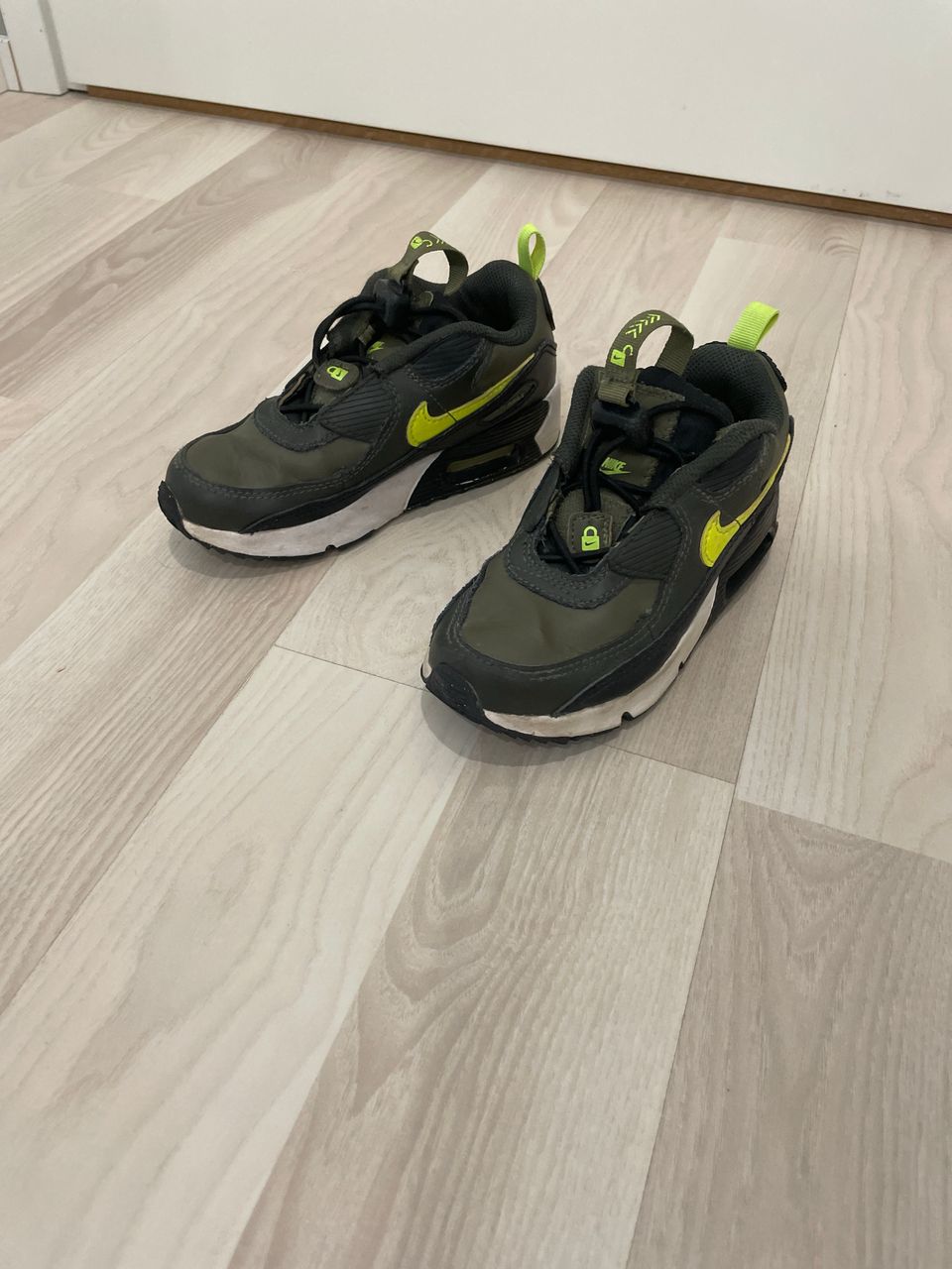 Nike Air Max 90 Toggle kengät 28,5