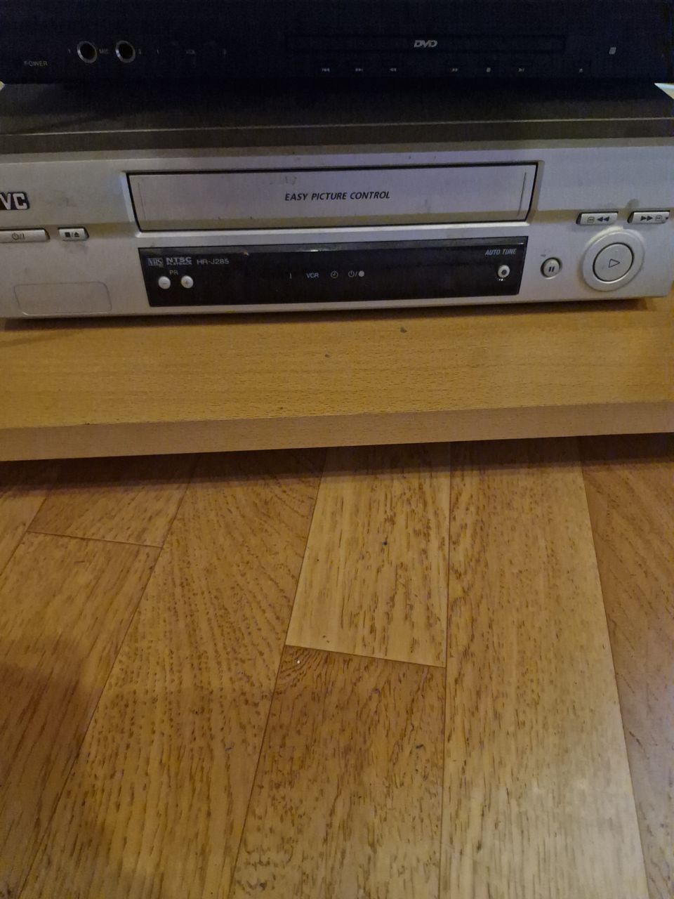 JVC VHS soitin