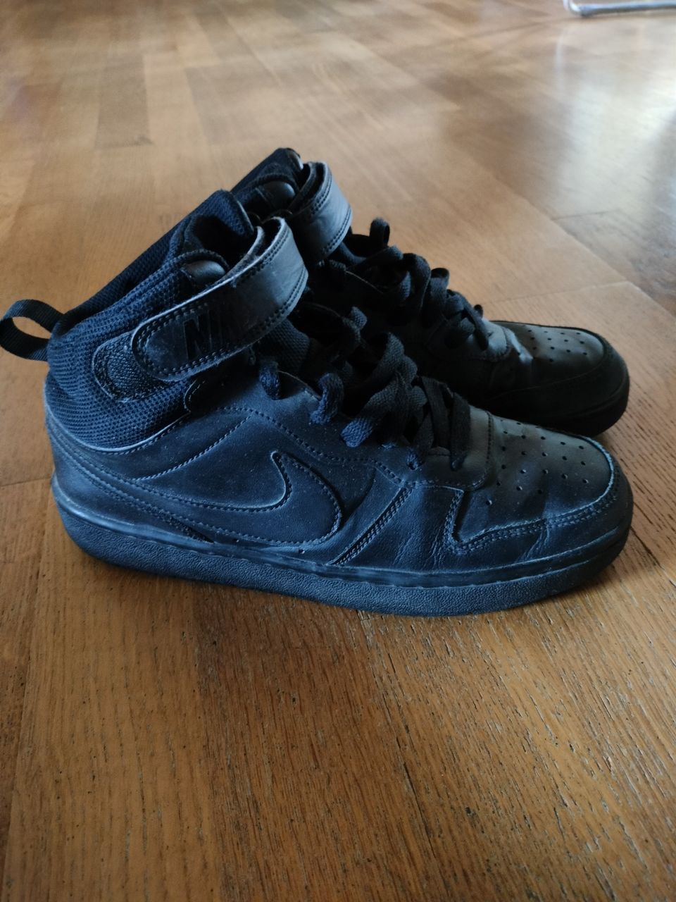 Nike courtvision kengät