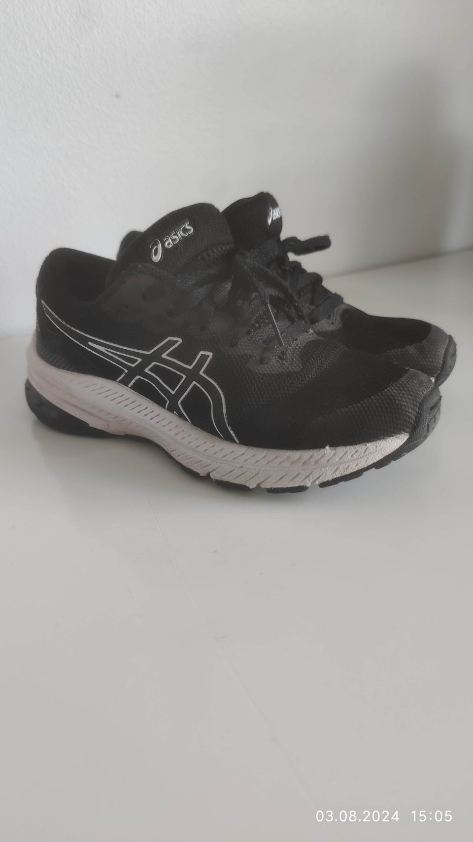 Asics GT 1000 lenkkarit k. 33,5