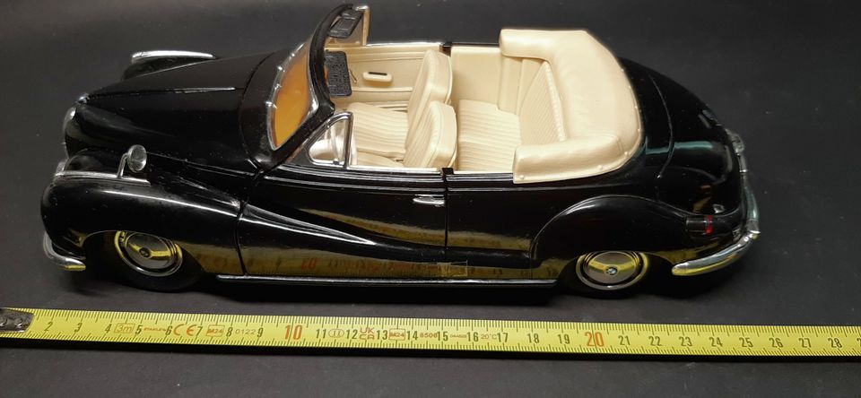 Maisto BMW 502 1:18