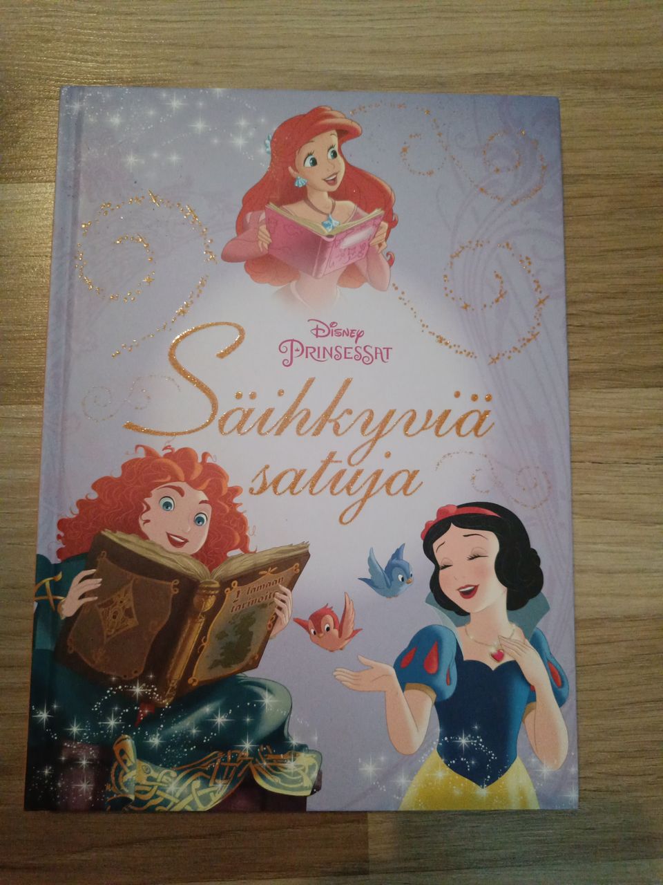 Prinsessat, säihkyviä satuja