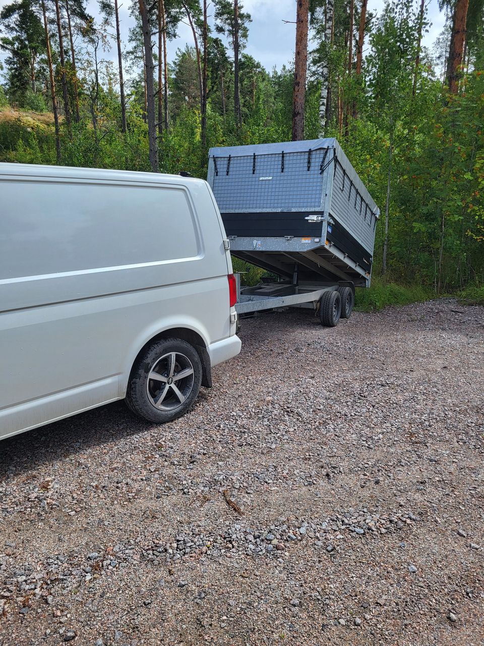 Kuivaa koivuklapi polttopuuta