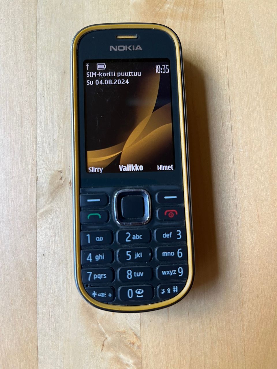 Nokia 3720 Classic yellow / keltainen