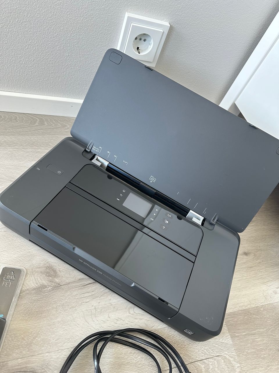 HP OfficeJet 200 Mobile Printer