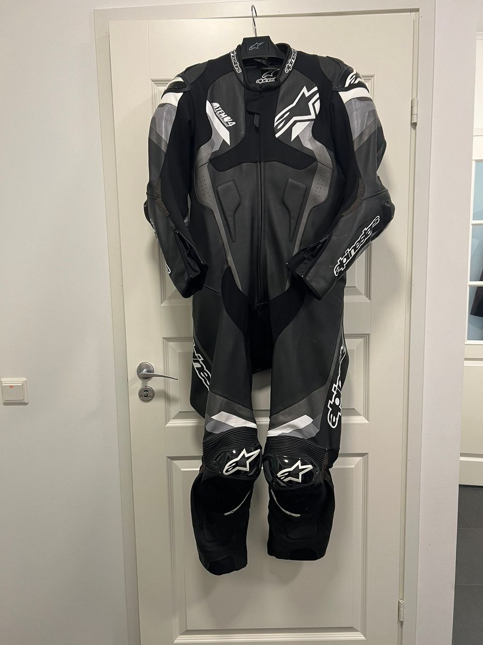 Alpinestars ATEM V4 ajopuku