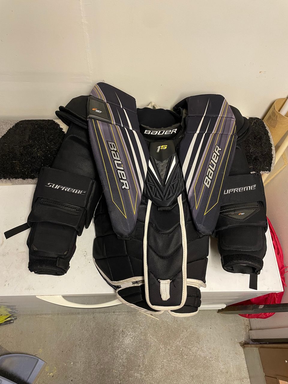 Bauer Supreme 1S maalivahdin rintapanssari Sr XL