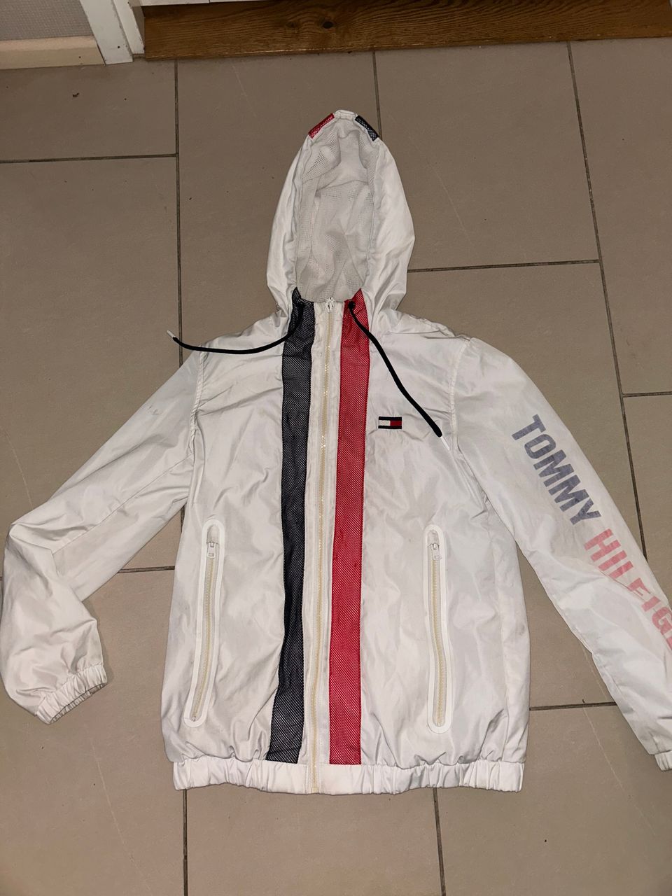 tommy hilfiger tuulitakki