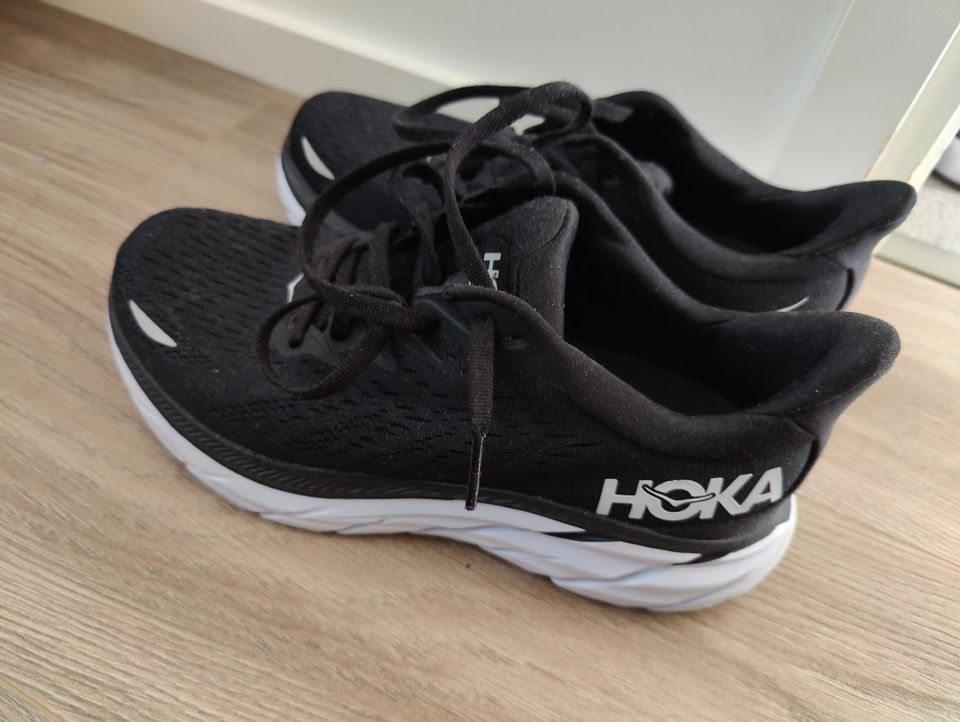 Hoka Clifton 9 Wide