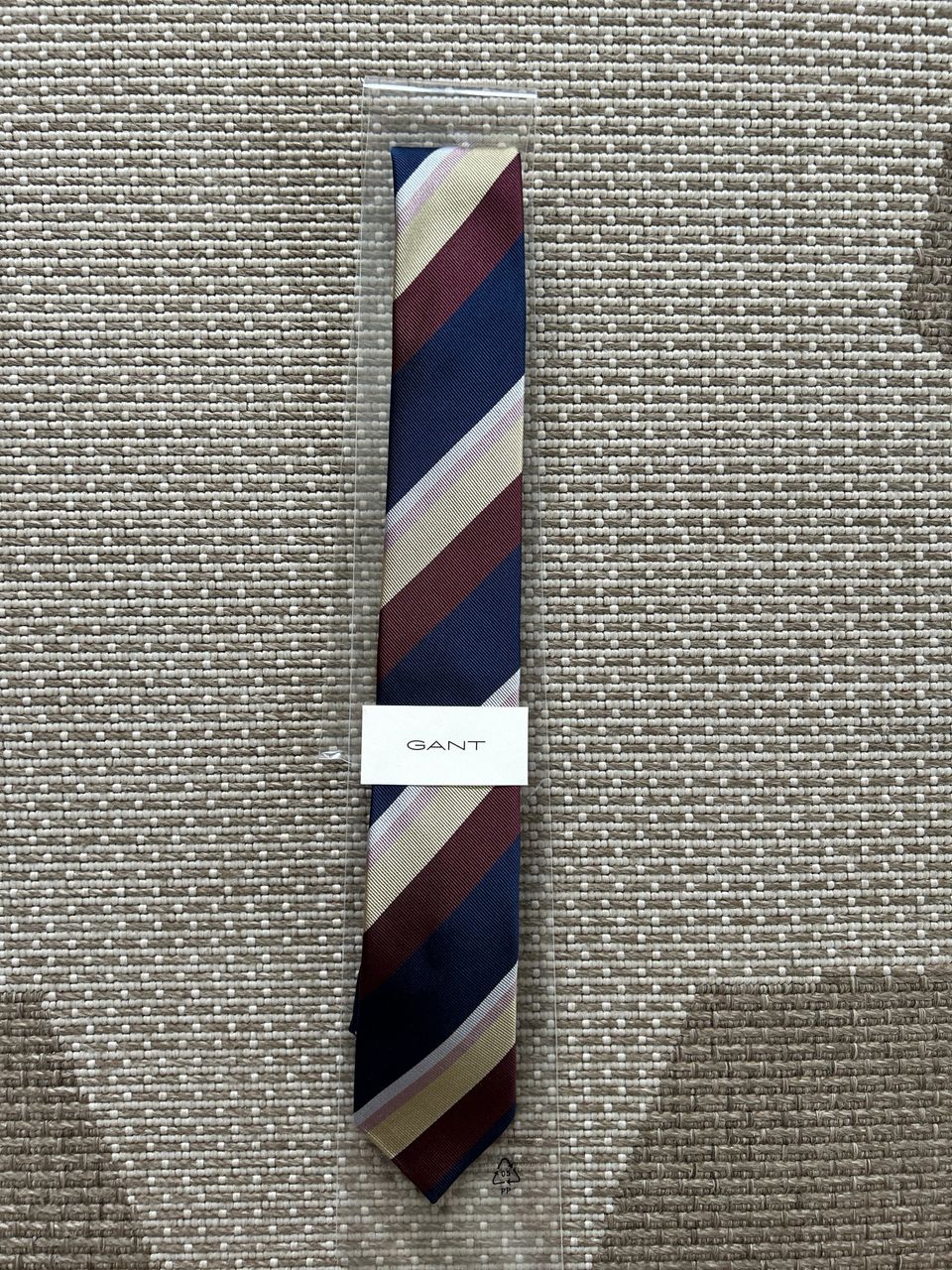 Gant silk stripe tie silkkisolmio