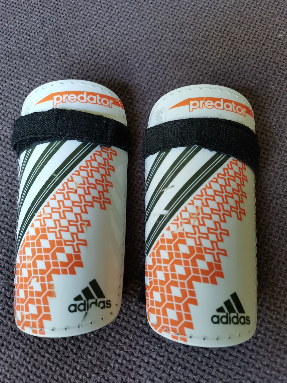 Adidas säärisuojat S