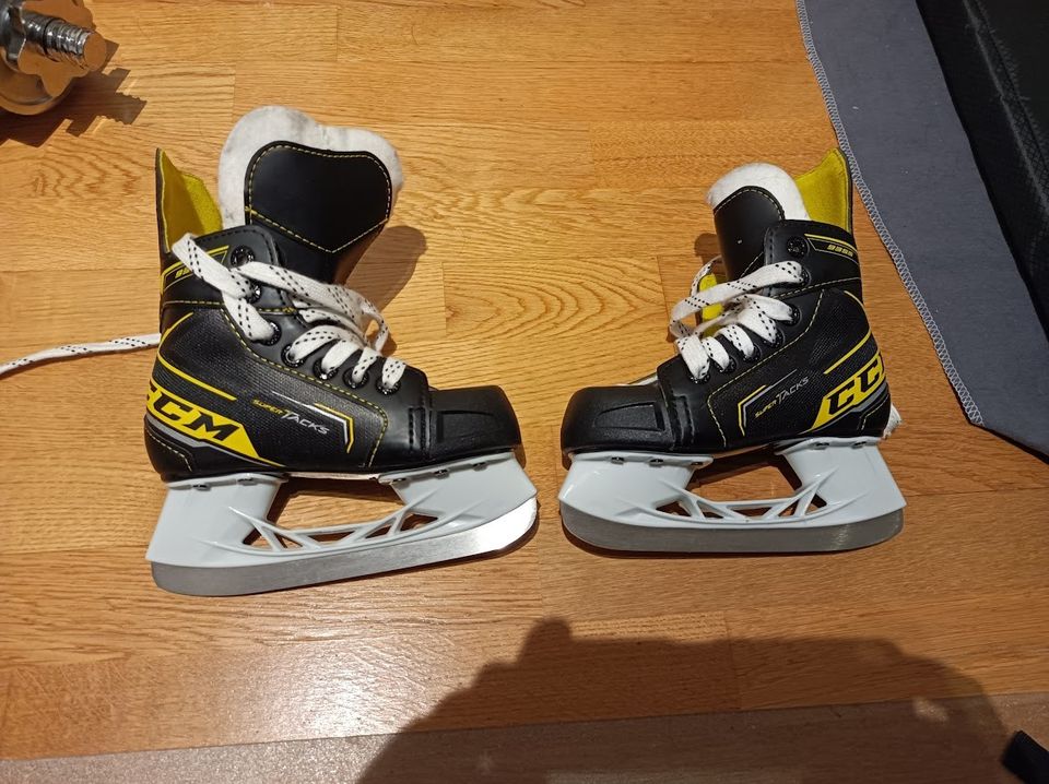 CCM super tacks 9355