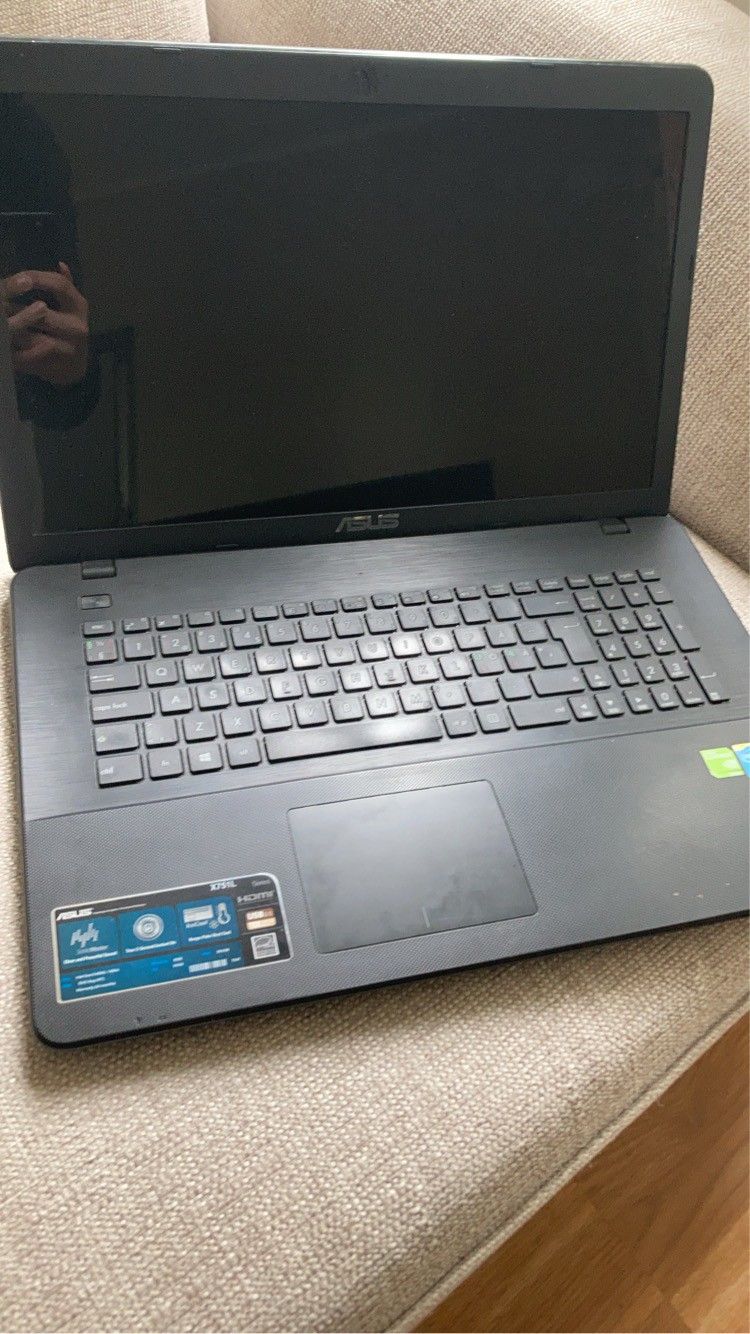 Asus X751L