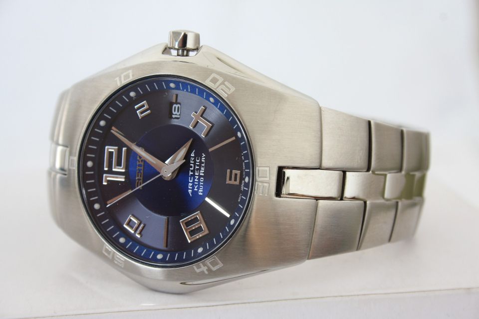 Käyttämätön Seiko Kinetic Arctura auto-relay 100m sapphire 2004