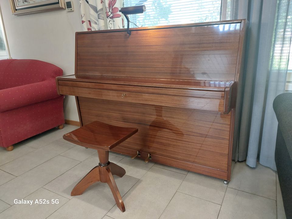 Hellaksen piano