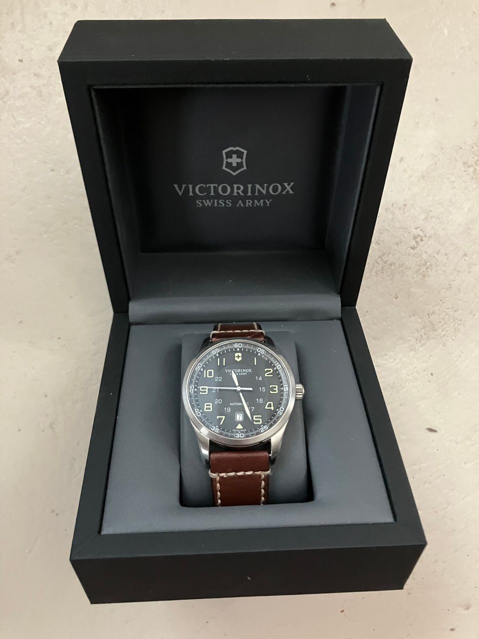 Victorinox Swiss Army Air Boss 42 mm