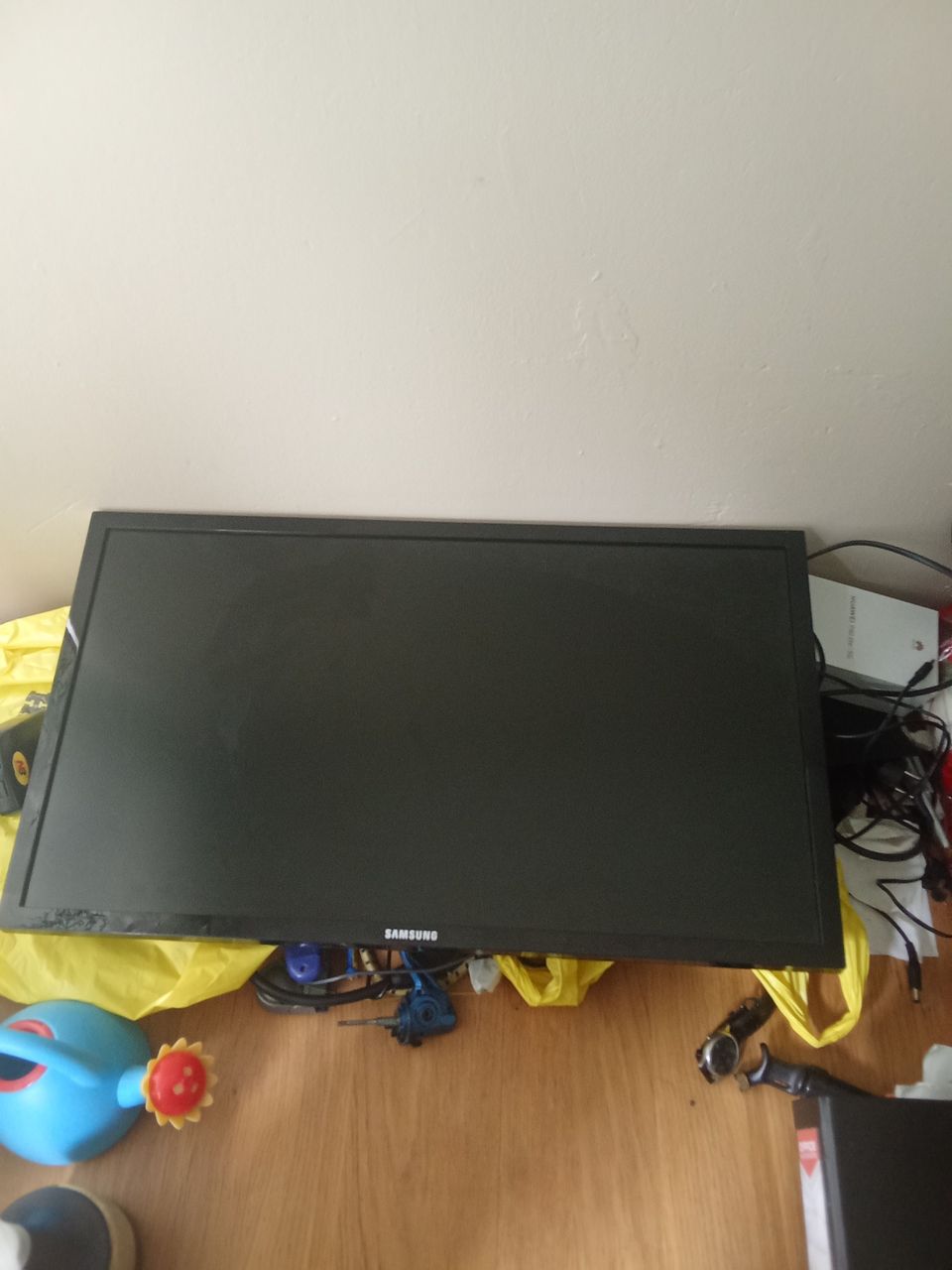 SAMSUNG 28" TIETOKONENÄYTTÖ