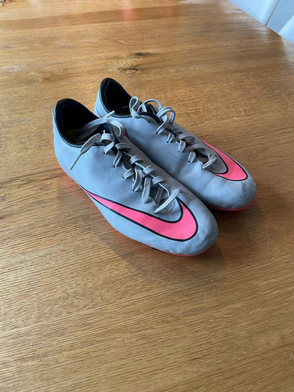 Nike mercurial jalkapallokengät