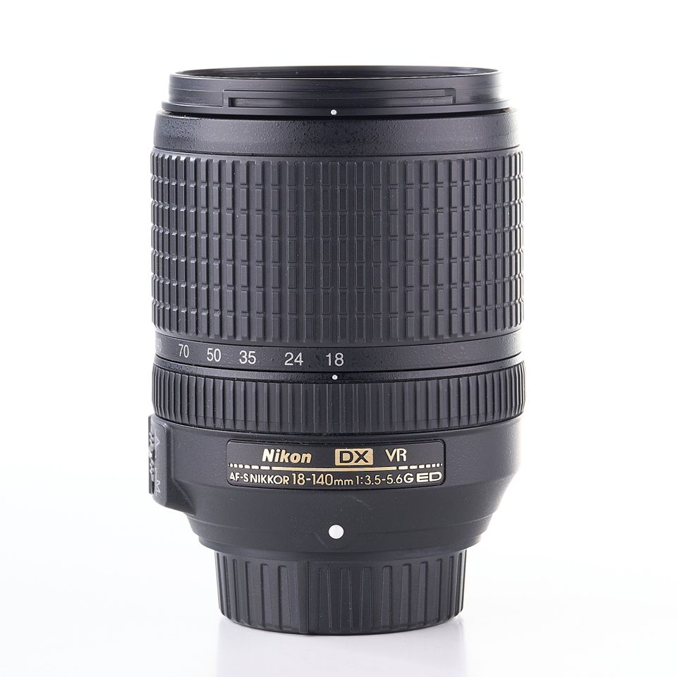 Nikon AF-S DX Nikkor 18-140mm f/3.5-5.6G ED VR