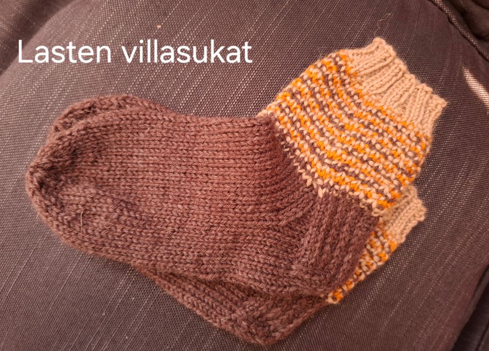 Lasten villasukat koko 30