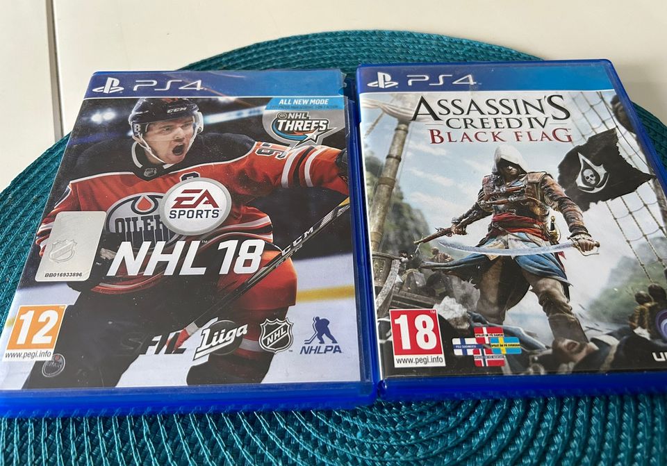 NHL 18 ja Assassins creed iv black flag (myyty)