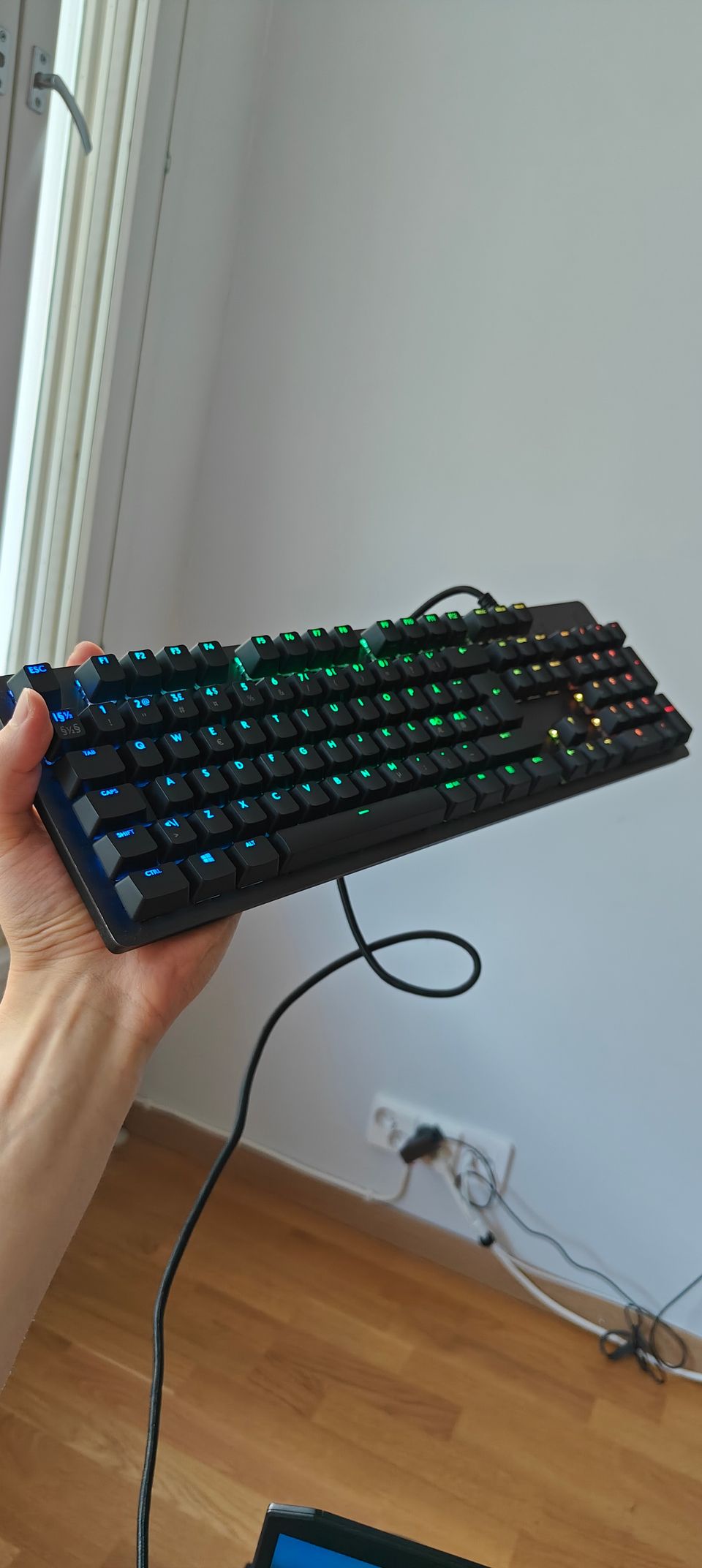 Logitech G512 näppäimistö