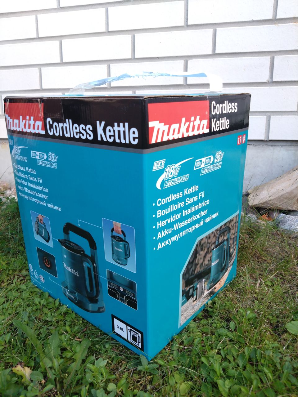 Makita vedenkeitin