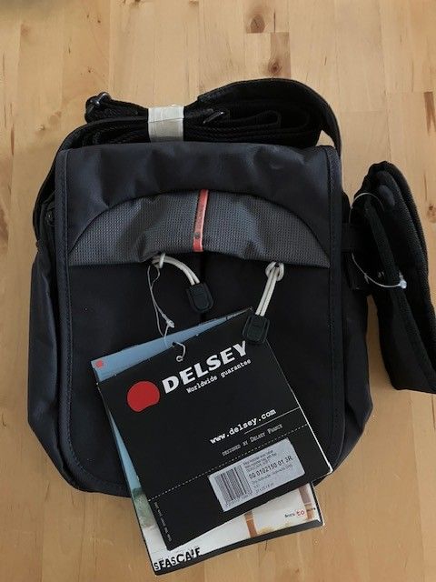 Delsey Mini Reporter Bag