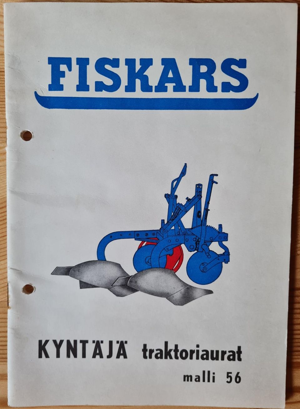 "Kaksisiipinen Fiskars aura"