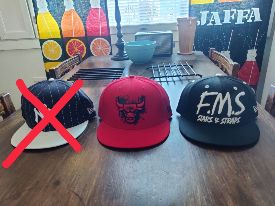 New Era etc. lippikset