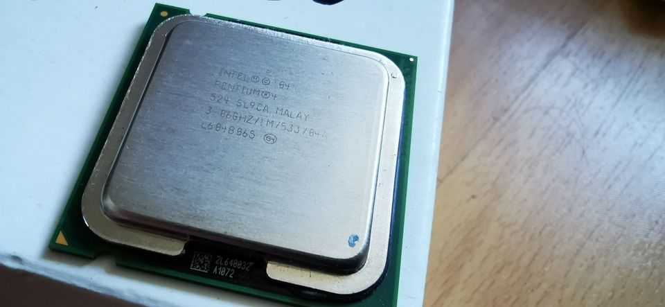 Intel Pentium 4 524 CPU