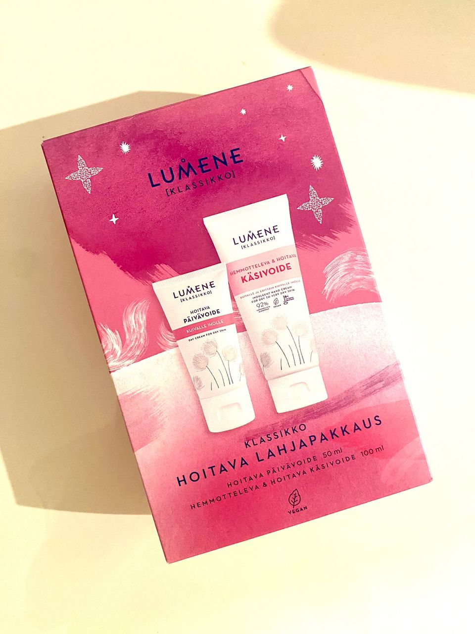 Uusi Lumene Hoitava Lahjapakkaus 50ml + 100ml