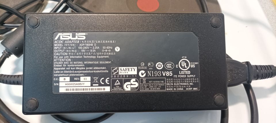 ASUS ADAPTER, MUUNTAJA MODEL ADP-180HB D