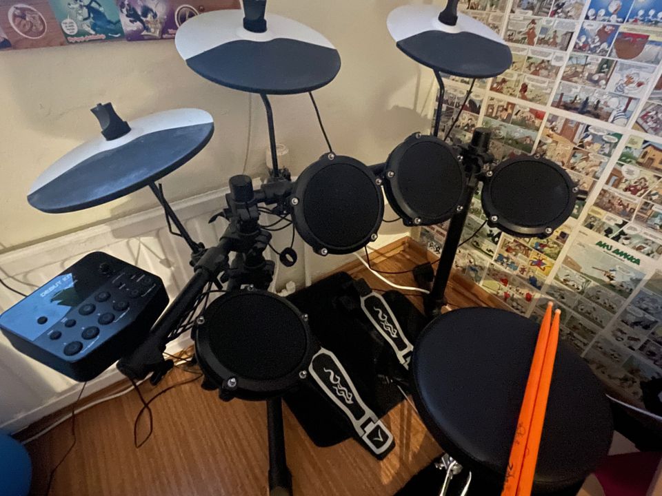 Alesis Debut Sähkörummut