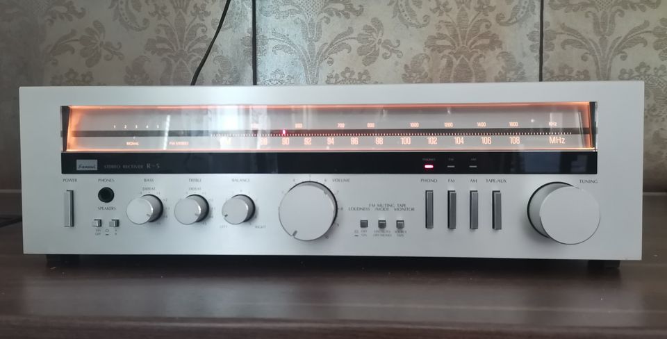 Sansui R-5 viritinvahvistin