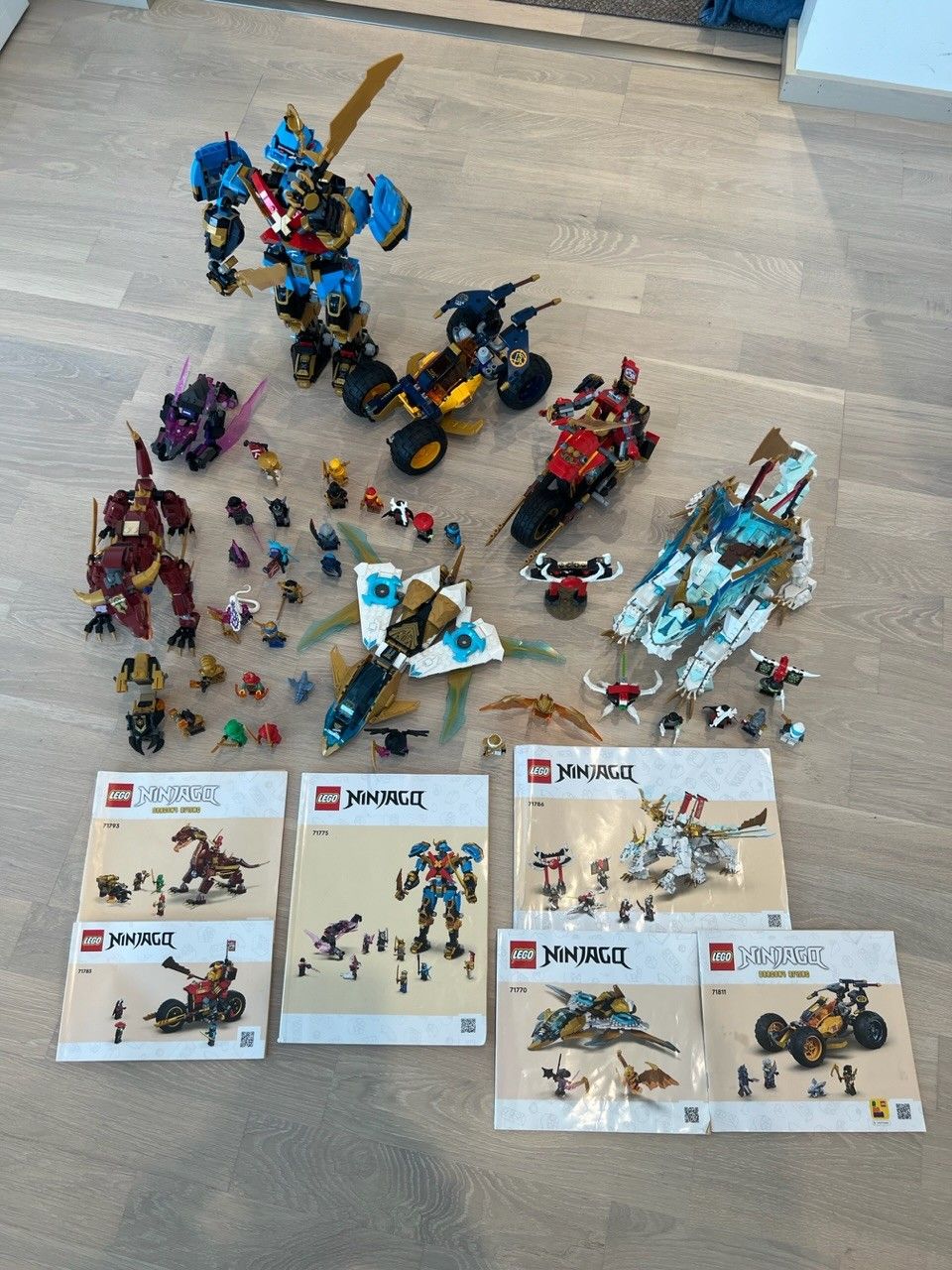 Lego Ninjago settejä