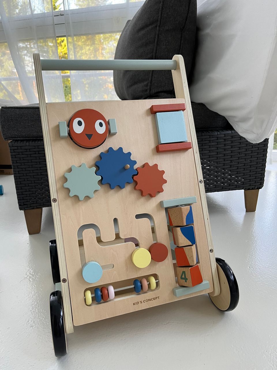 Kid’s Concept Activity Walker