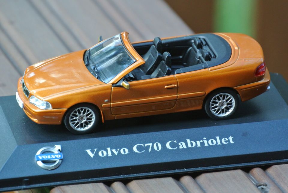 Volvo C70 Cabriolet 1998 1:43 metalli pienoismalli keräilyauto auto paketissa