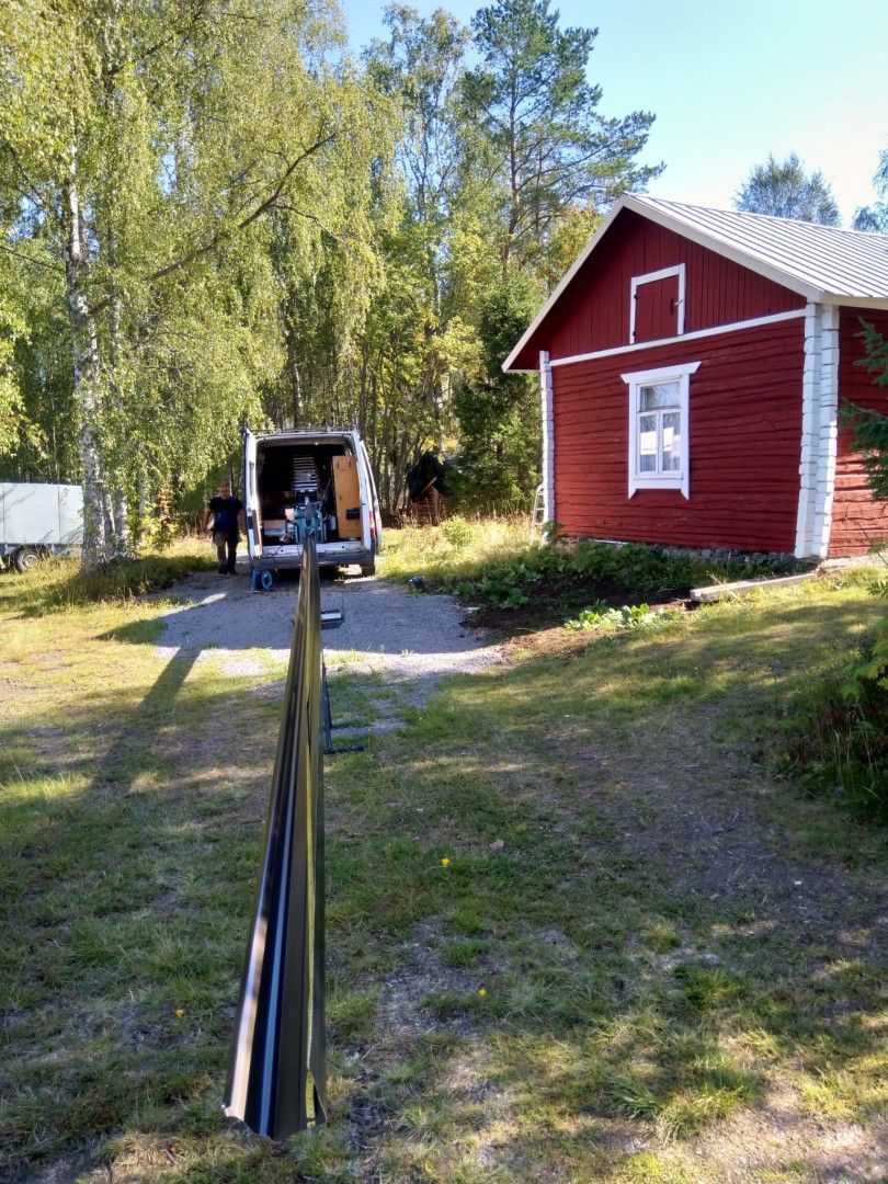 Saumaton vesikouru