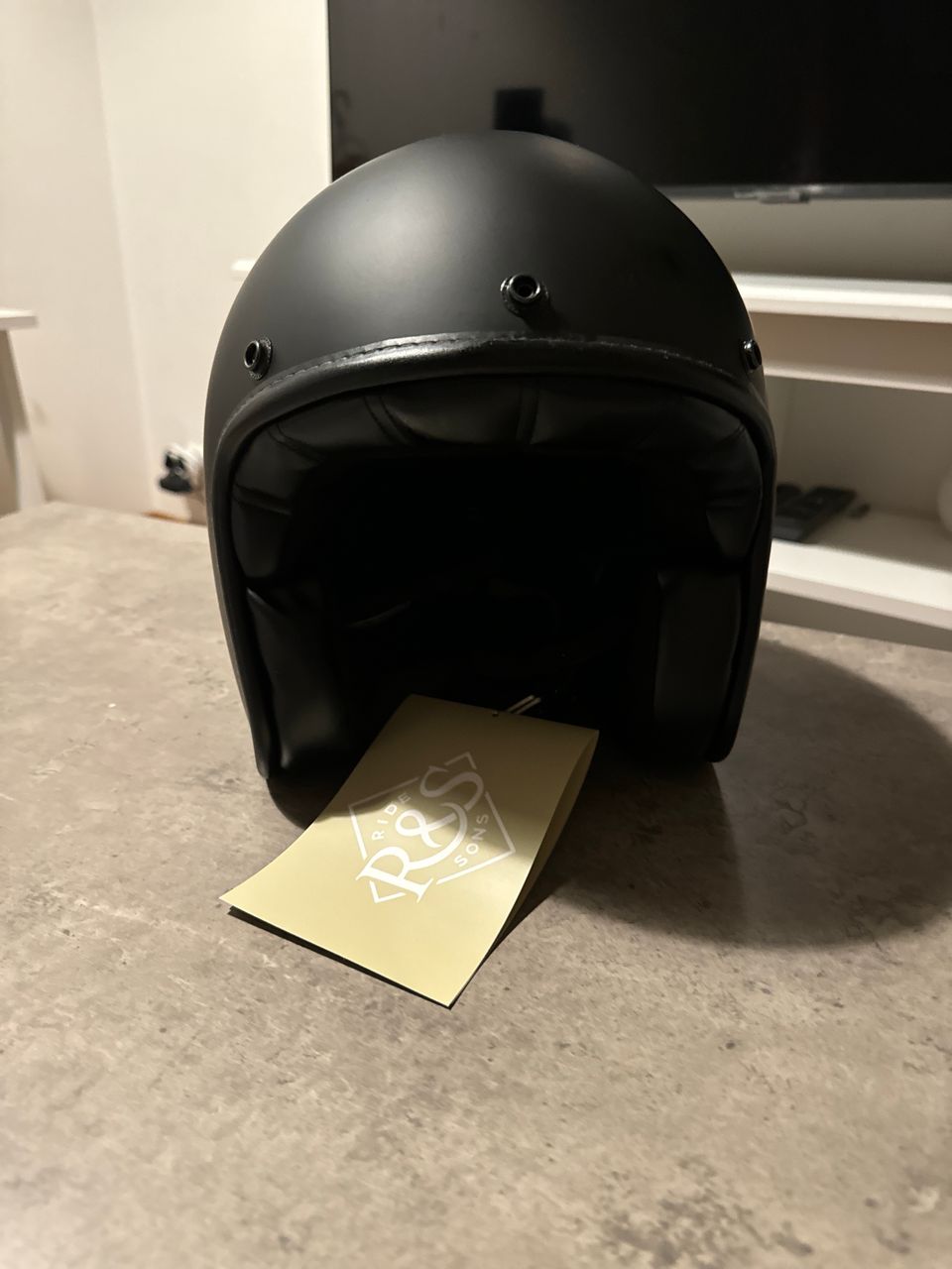 Motorcycle helmet