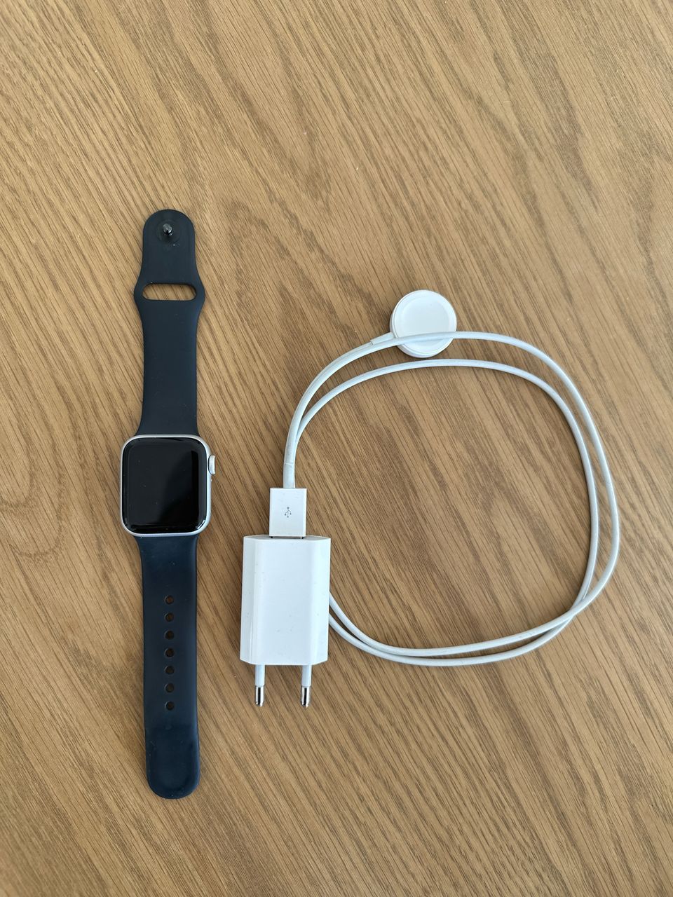 Apple Watch series5 GPS+ CEL 40mm