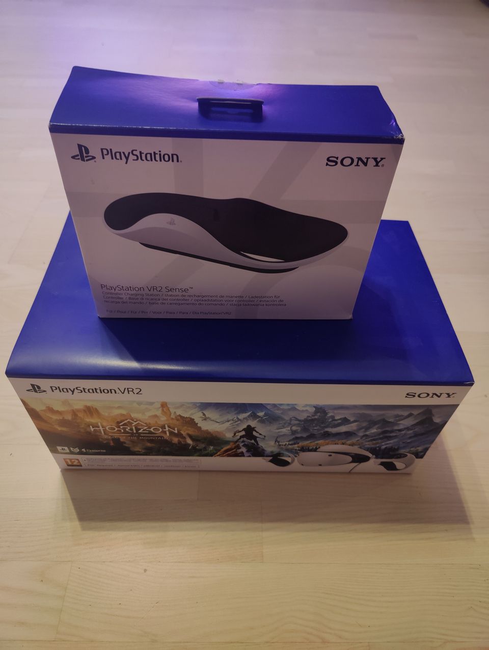 PS VR2 virtuaalilasit + lataustelakka