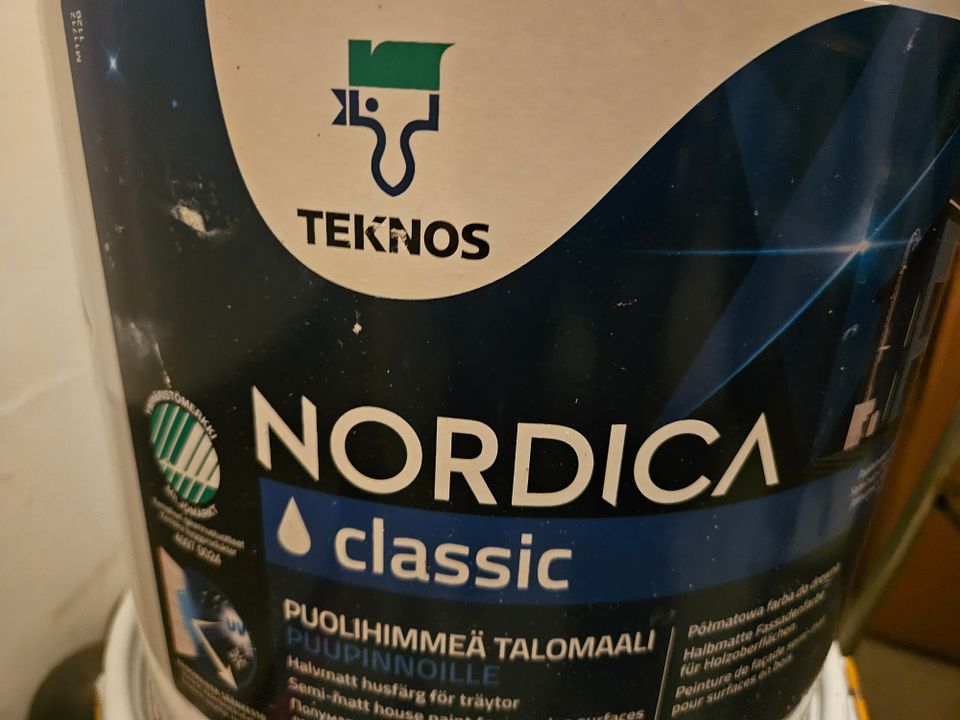 Avaamaton Teknos Nordica Classic puolihimmeä talomaali 18l (harmaa)