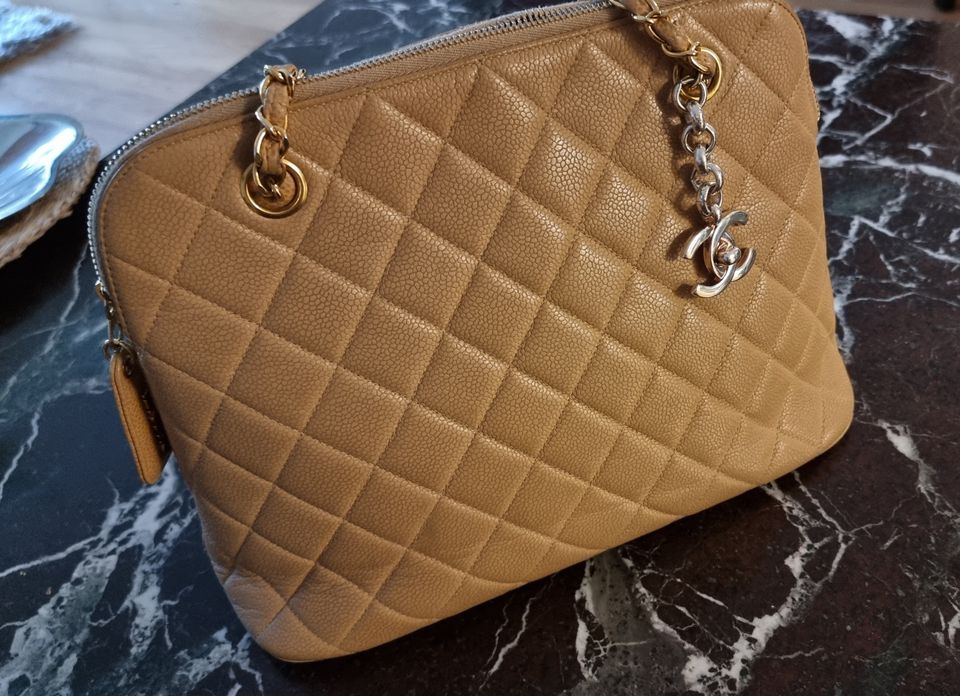 Chanel shoulder bag (Lambskin)