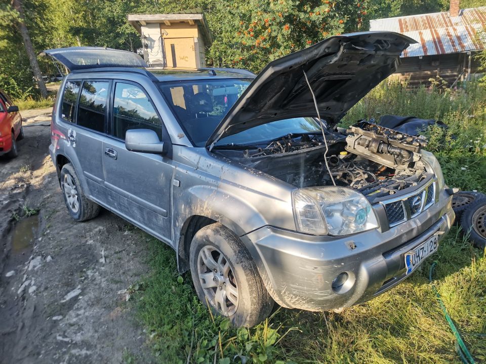 Nissan x trail t30 osina