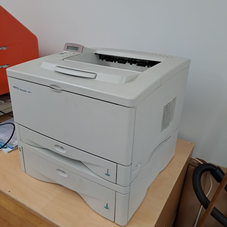 Tulostin Hewlett Packard Laser Jet 5000 N