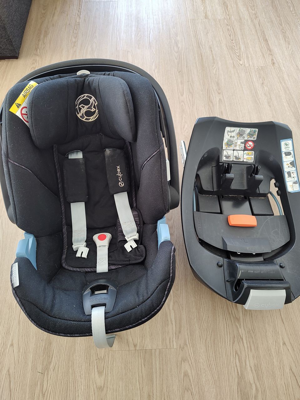 Cybex Aton 5 + Aton Base 2-fix