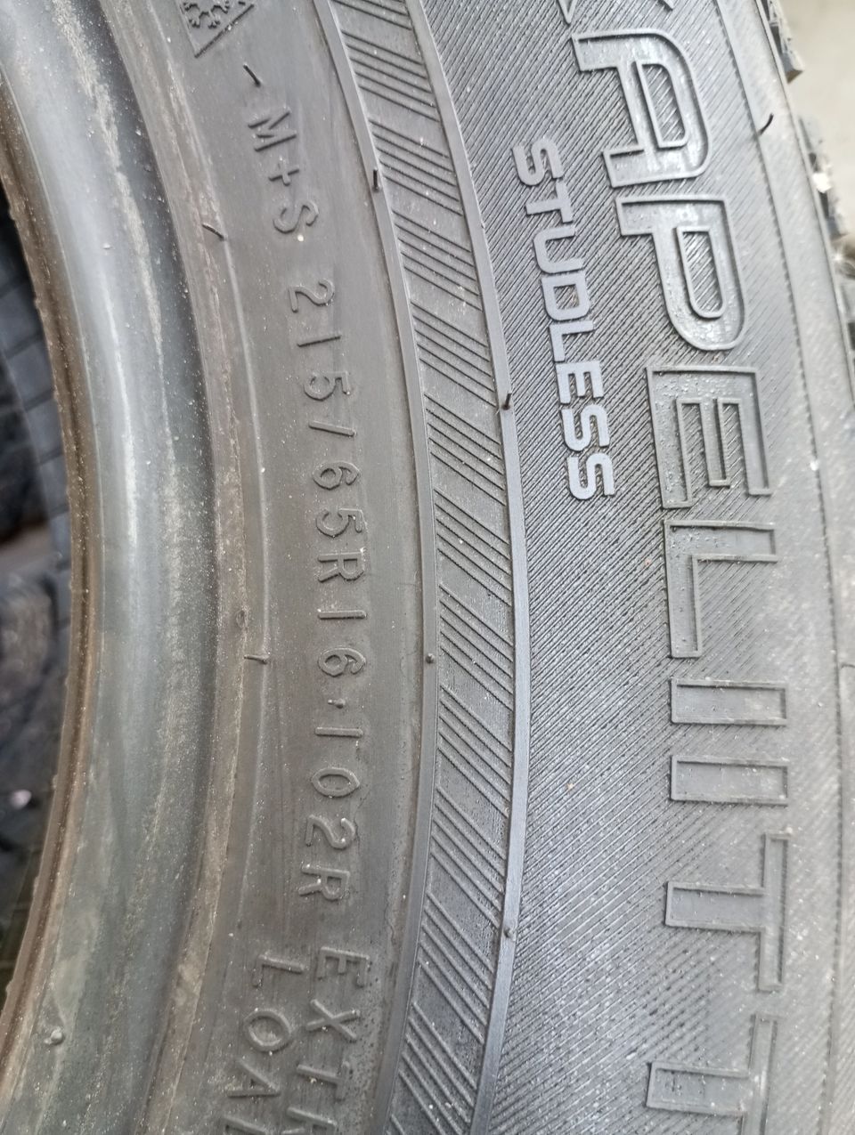 215/65-16 Nokian Hakkapeliitta R3