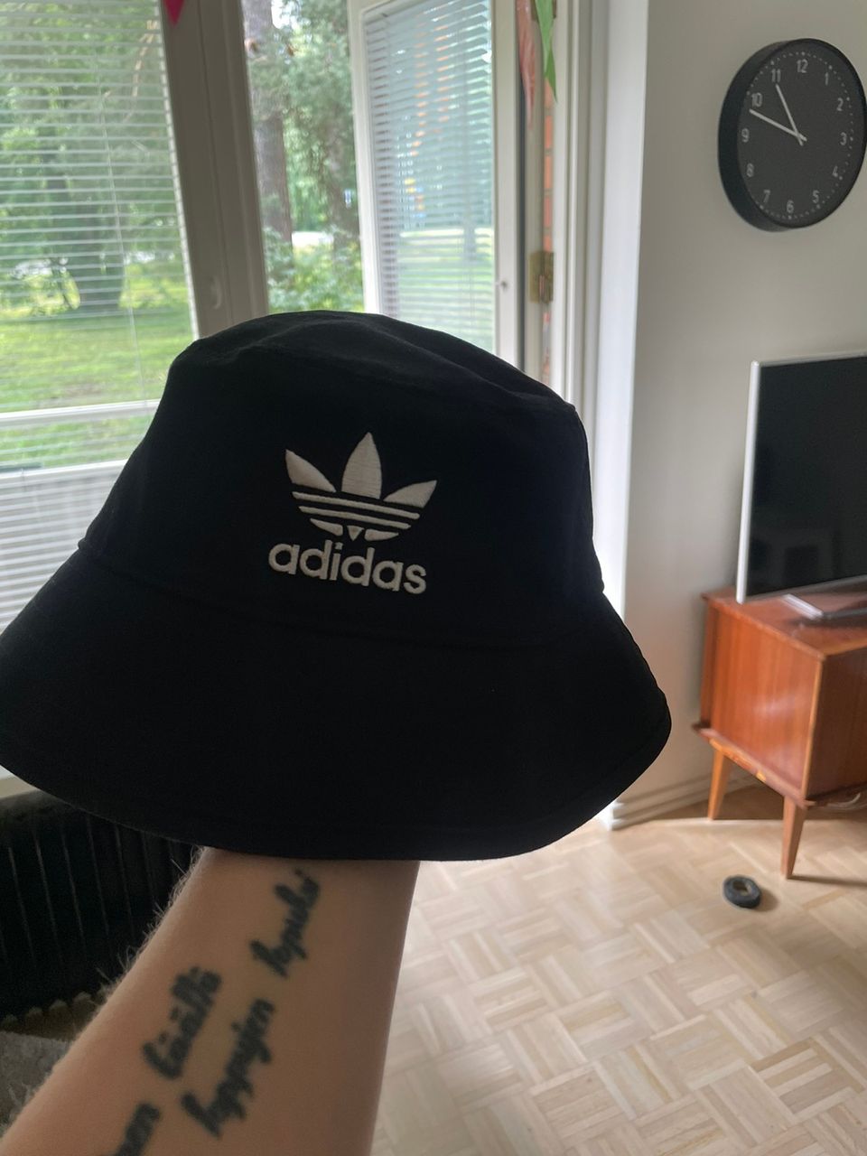 Adidas hattu